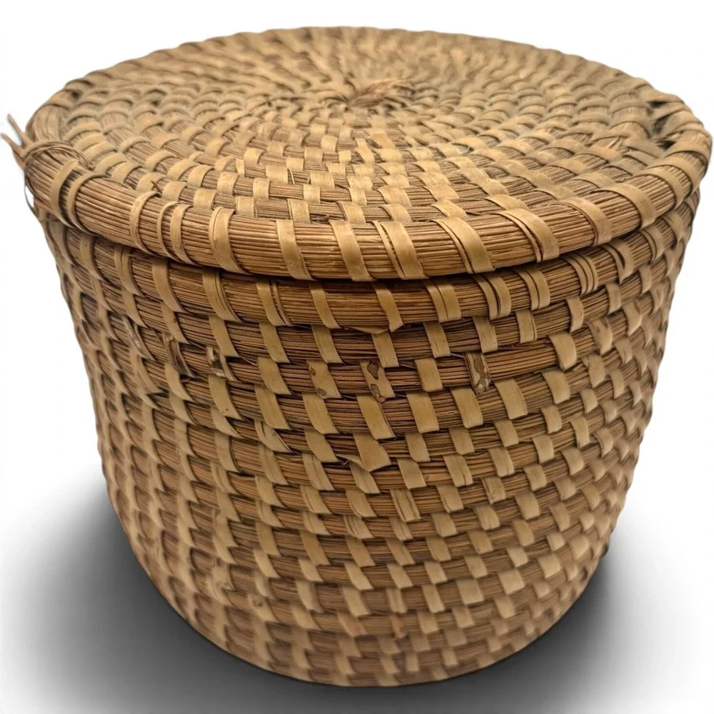 Vintage Coiled Pine Needle Basket With Lid Handwoven Round Folk Art Cottage 7.5